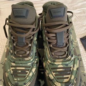 Prada Cloudburst